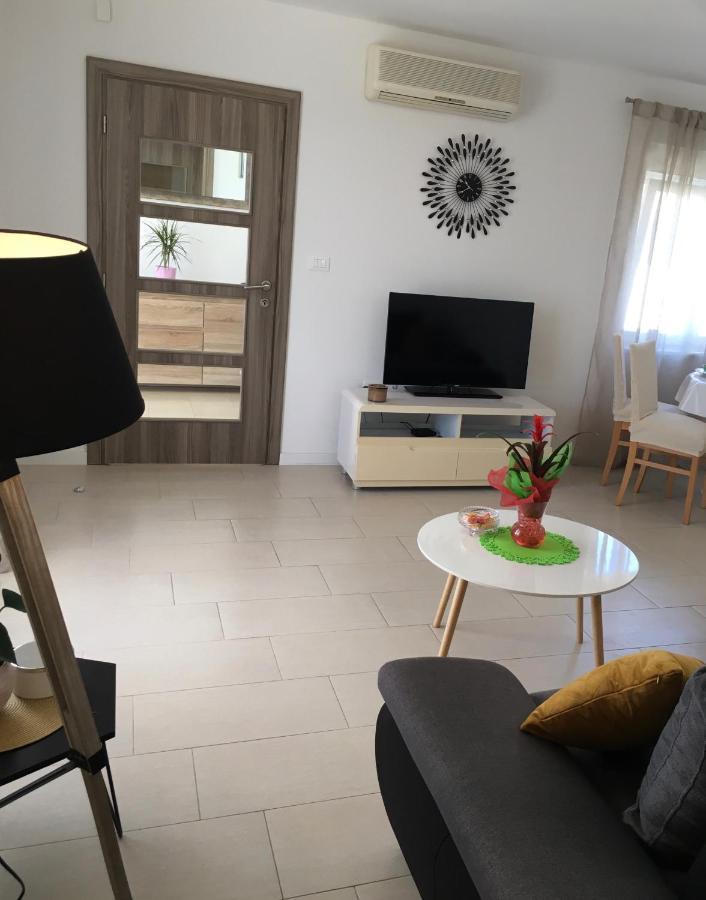 Ferienwohnung Kairos Trogir Exterior foto